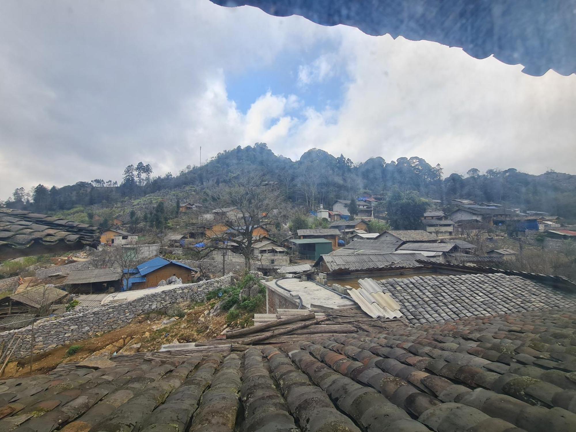 Nha Co Lao Xa Homestay Hmong & Bungalow Air Conditioner Донгван Экстерьер фото